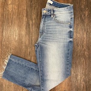 KanCan High Rise Straight Fit Light Wash Distressed Jeans, size 28